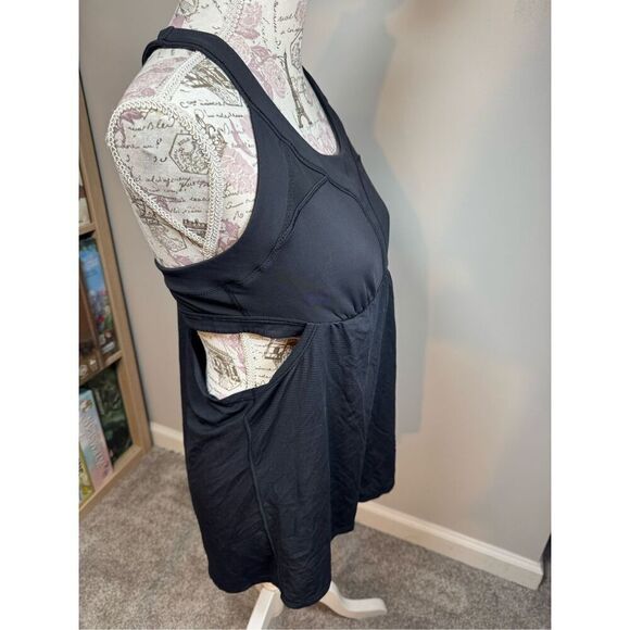 Lululemon BabyDoll Sport Bra Tank Top Size 12 - Picture 7 of 9